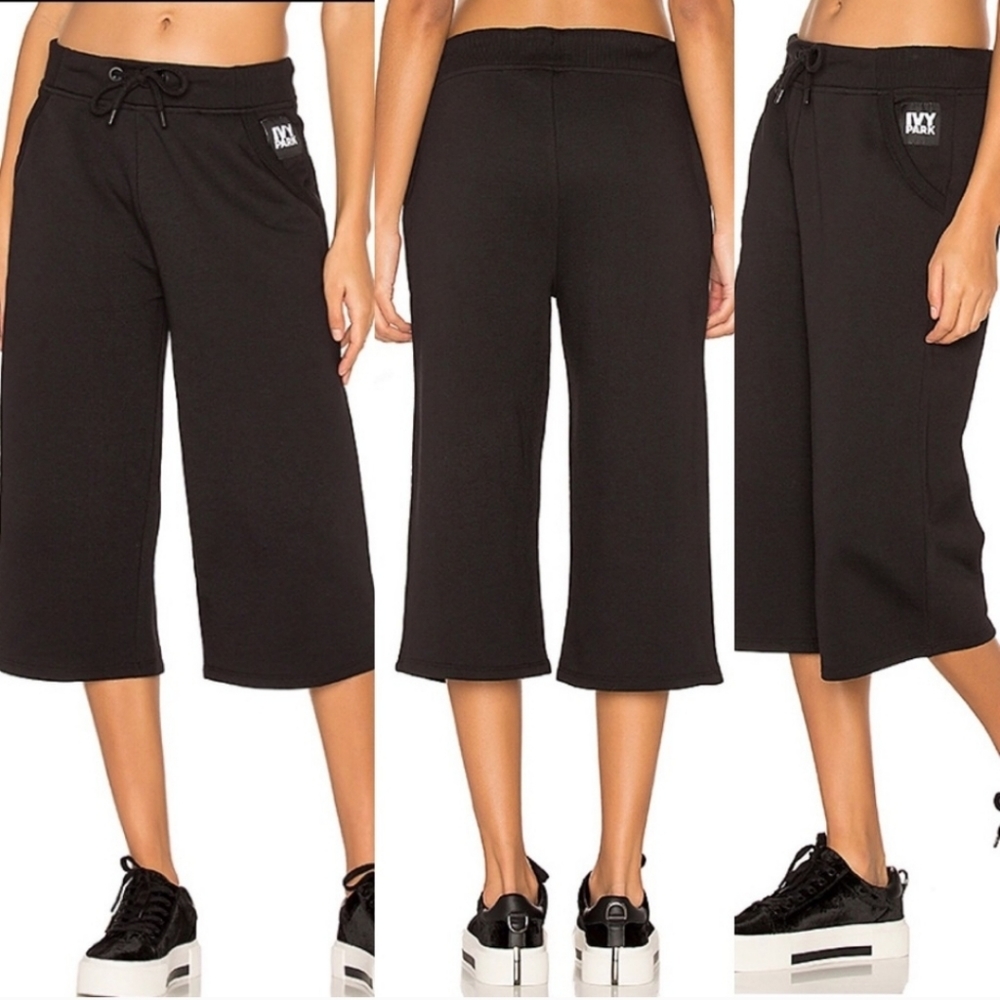Ivy park cropped black sweat pants size small